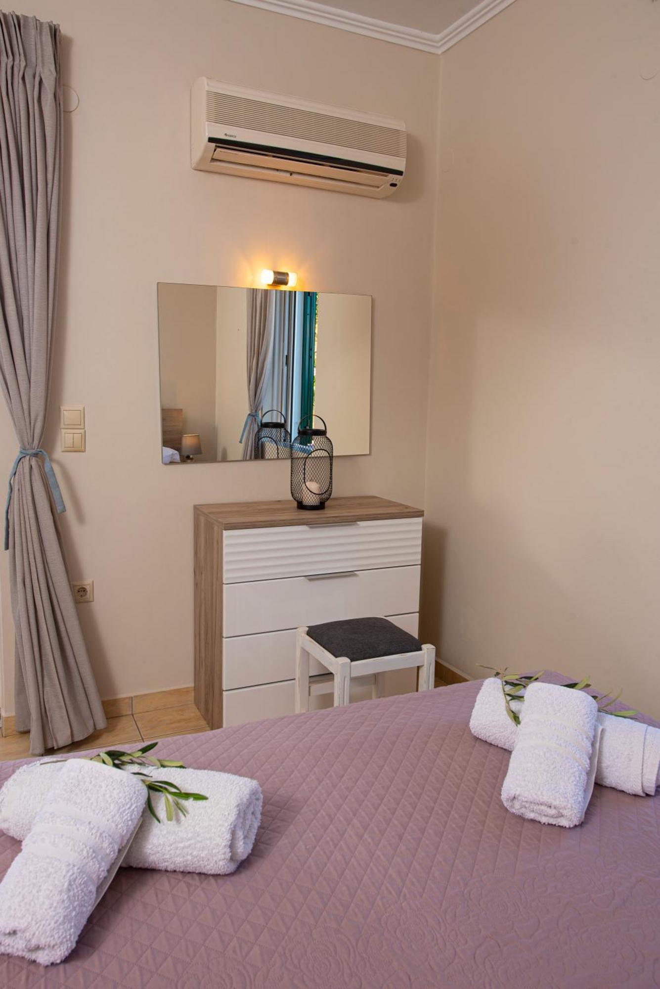 Agnantio Apartment Agios Nikitas Exterior photo